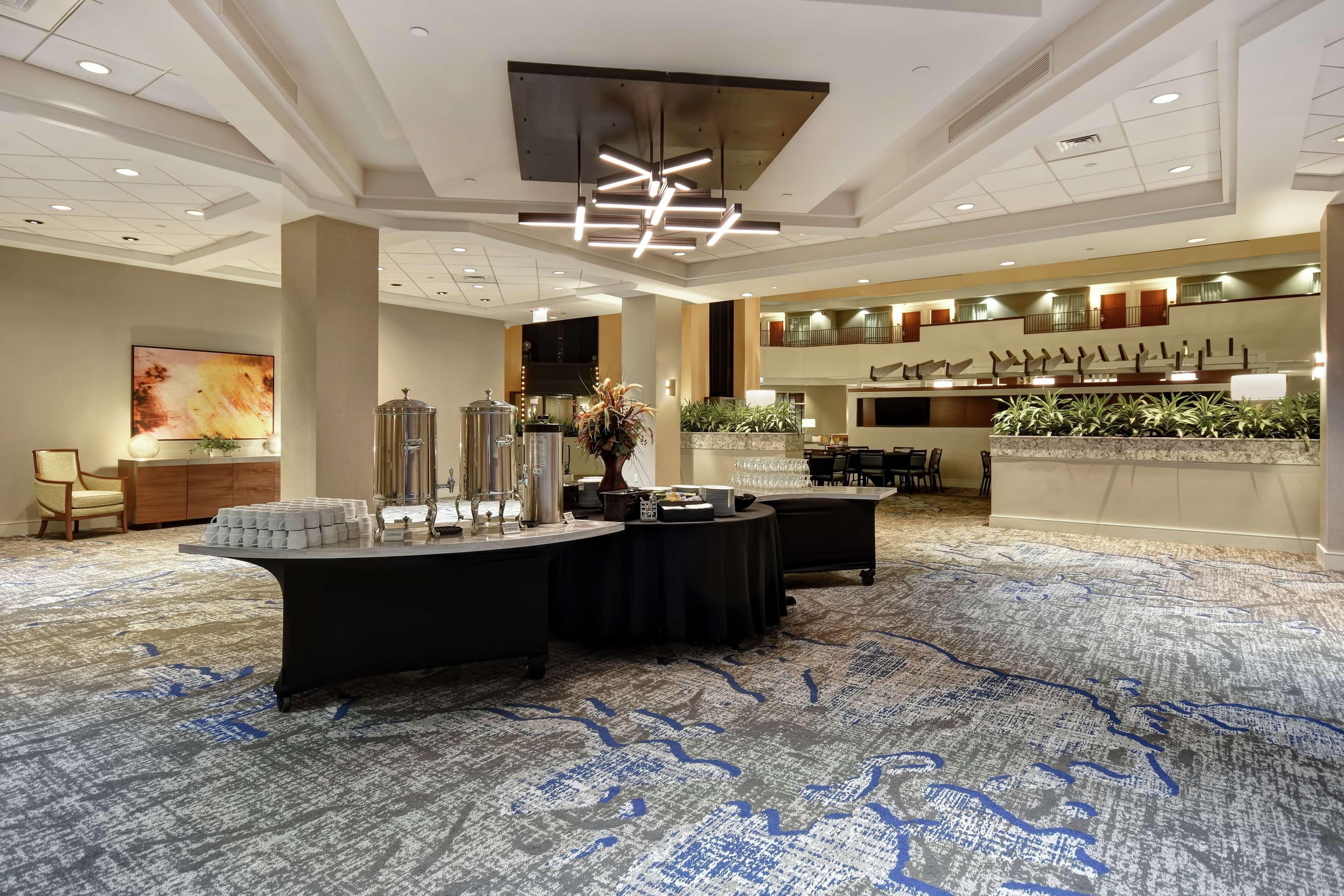 Embassy Suites Чарлстон Экстерьер фото